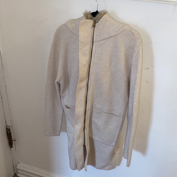 Zara Knit Zip Long Cardigan with Faux Fur Hood and Zipper closure - Picture 3 of 8